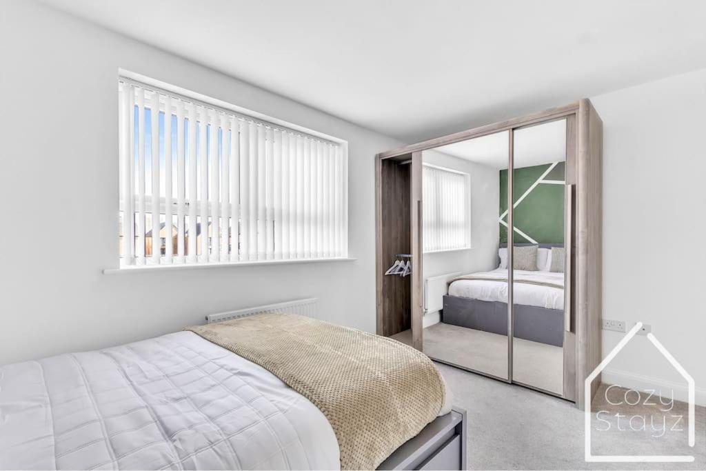 Beautiful 5 Bedroom Home In The City Centre With Gated Parking Birmingham Luaran gambar